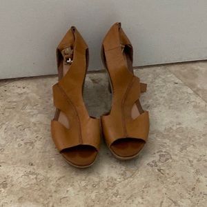 Tan leather heels